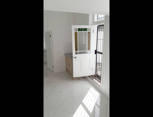 2 bed property to rent in OBSERVATORY